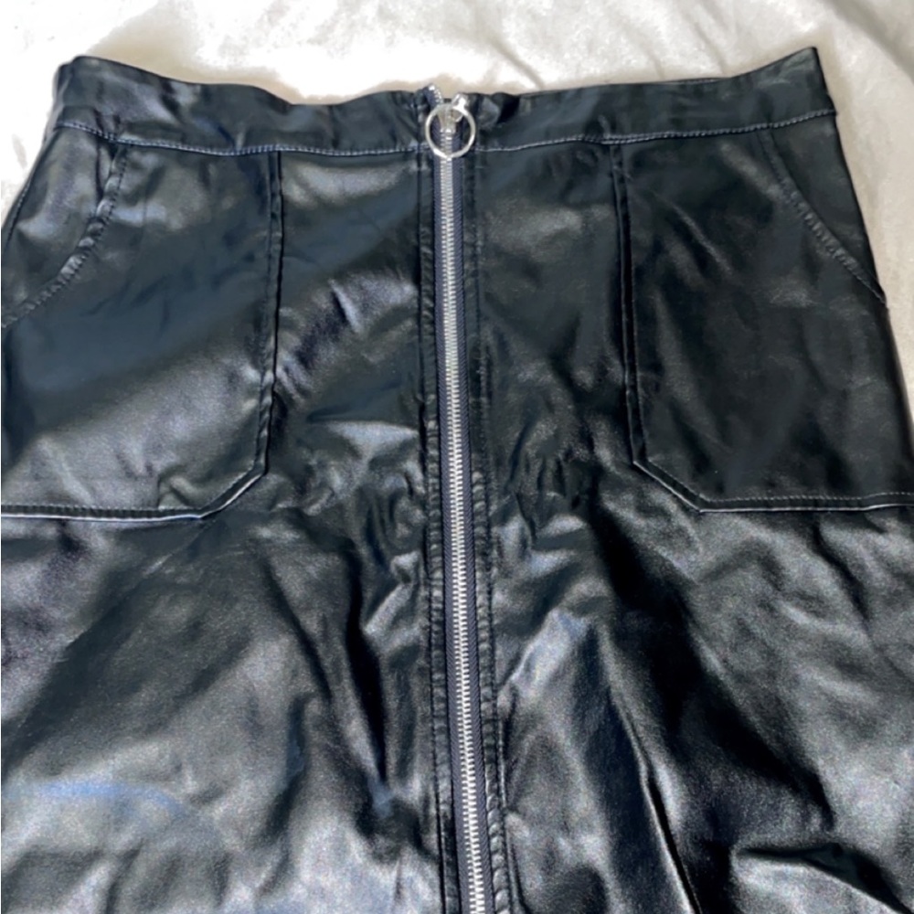 Leather skirt